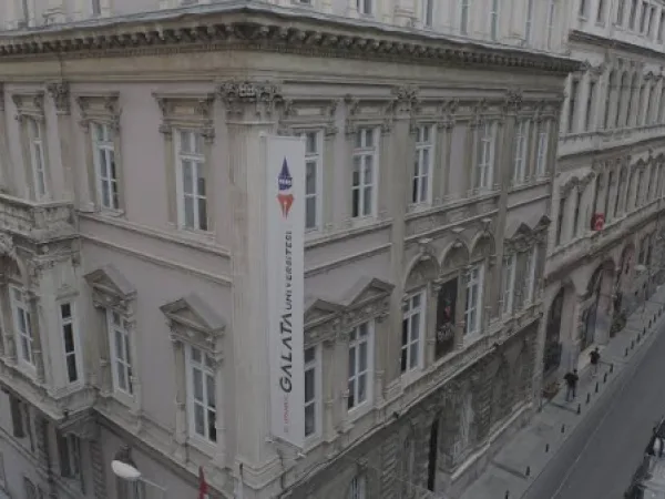 Galata Üniversitesi (Karaköy)